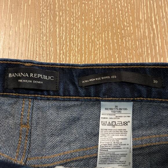 Banana Republic Jeans Women 30 Dark Wash Ultra High Rise Barrel Leg Button Fly - Picture 7 of 10